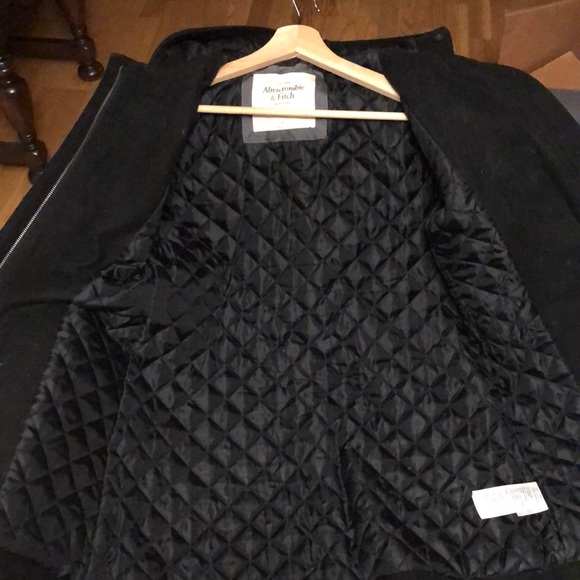 Extra warm coat help you get through the winter - Picture 5 of 7